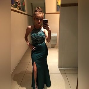 Emerald green cute prom dress. Wore once and in great condition!